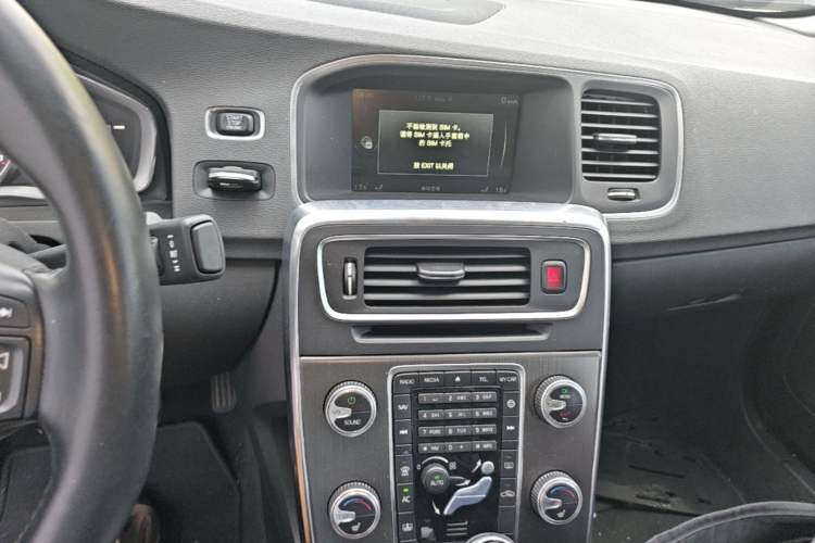Used Volvo S60 New Energy 2015 S60L E-Drive Hybrid T6 Smart Edition Audio And AC Panel