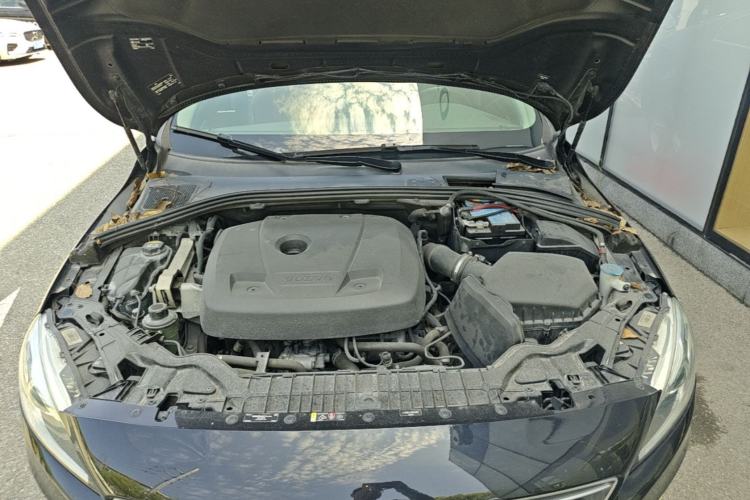 Used Volvo S60 New Energy 2015 S60L E-Drive Hybrid T6 Smart Edition Engine Bay