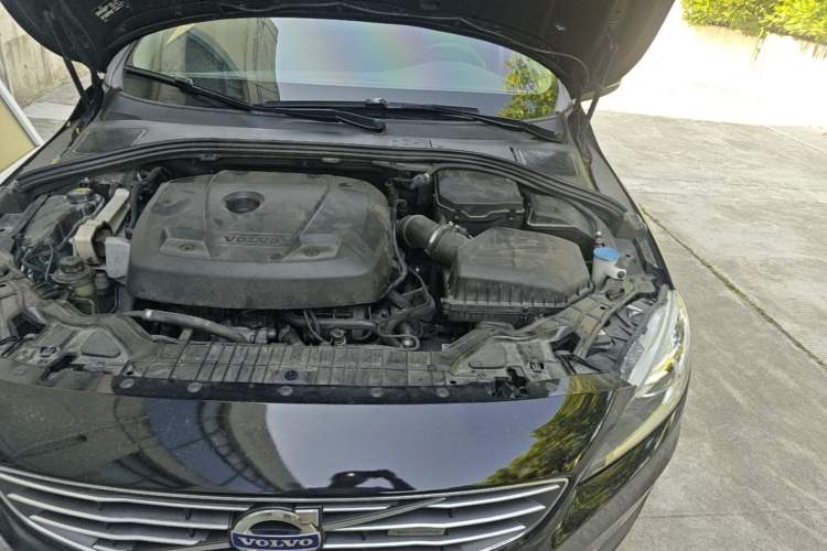 Used Volvo S60 New Energy 2015 S60L E-Drive Hybrid T6 Smart Drive Edition Engine Bay Left