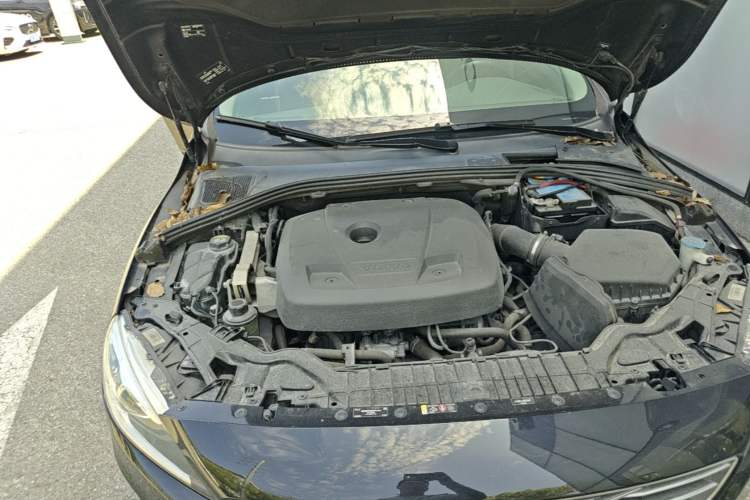 Used Volvo S60 New Energy 2015 S60L E-Drive Hybrid T6 Smart Edition Engine Bay Right