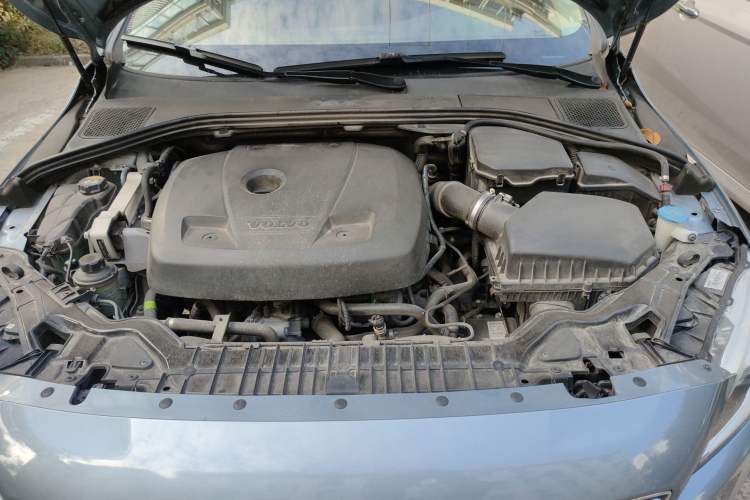Used Volvo S60 New Energy 2015 S60L E-Drive Hybrid T6 Smart Drive Edition Engine Bay