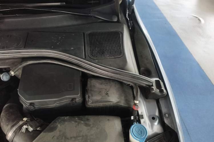 Used Volvo S60 New Energy 2015 S60L E-Drive Hybrid T6 Smart Drive Edition Engine Bay Left