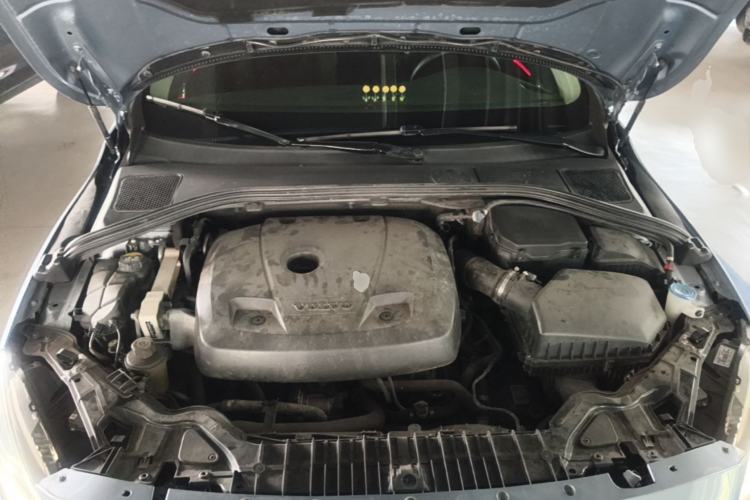Used Volvo S60 New Energy 2015 S60L E-Drive Hybrid T6 Smart Drive Edition Engine Bay