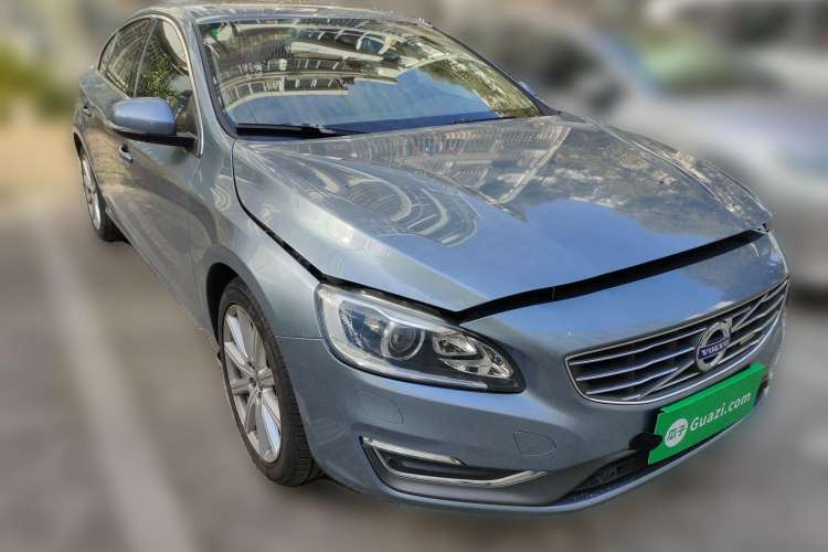 Used Volvo S60 New Energy 2015 S60L E-Drive Hybrid T6 Smart Drive Edition Front Right 45 Deg