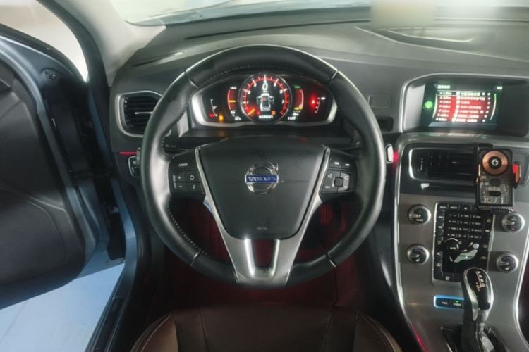 Used Volvo S60 New Energy 2015 S60L E-Drive Hybrid T6 Smart Drive Edition Steering Wheel