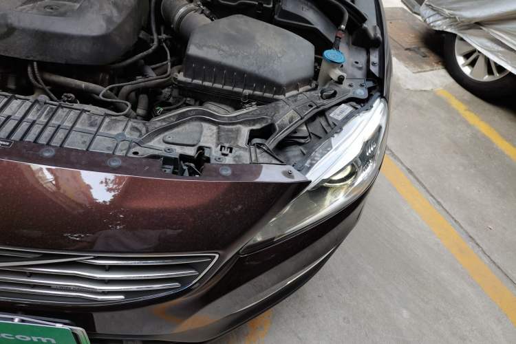 Used Volvo S60 New Energy 2015 S60L E-Drive Hybrid T6 Smart Drive Edition Engine Bay Left