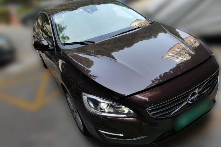 Used Volvo S60 New Energy 2015 S60L E-Drive Hybrid T6 Smart Drive Edition Front Right 45 Deg