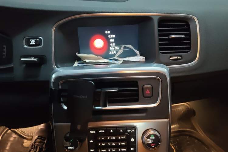 Used Volvo S60 New Energy 2015 S60L E-Drive Hybrid T6 Smart Drive Edition Audio And AC Panel
