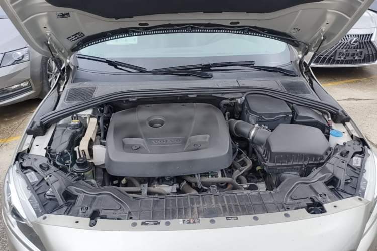 Used Volvo S60 New Energy 2015 S60L E-Drive Hybrid T6 Smart Drive Edition Engine Bay