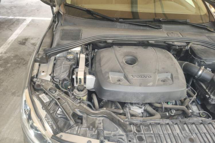Used Volvo S60 New Energy 2015 S60L E-Drive Hybrid T6 Smart Drive Edition Engine Bay Right