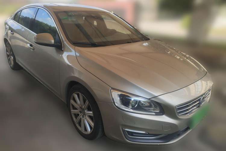 Used Volvo S60 New Energy 2015 S60L E-Drive Hybrid T6 Smart Drive Edition Front Right 45 Deg