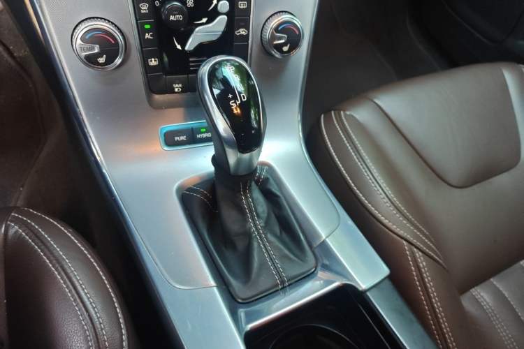 Used Volvo S60 New Energy 2015 S60L E-Drive Hybrid T6 Smart Drive Edition Gear Lever