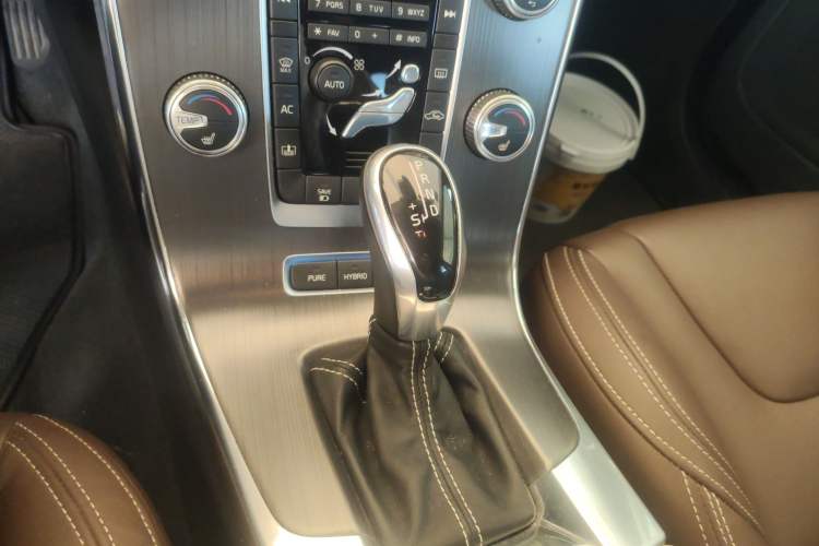Used Volvo S60 New Energy 2015 S60L E-Drive Hybrid T6 Smart Drive Edition Gear Lever