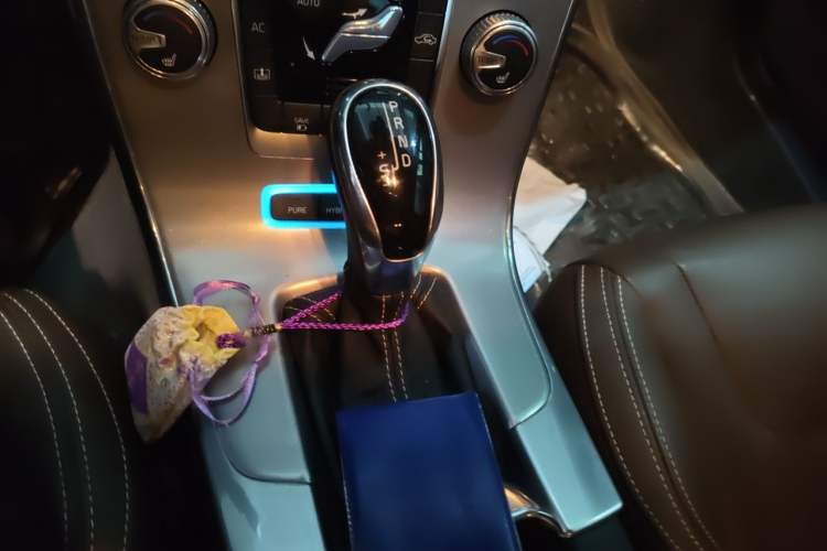 Used Volvo S60 New Energy 2015 S60L E-Drive Hybrid T6 Smart Drive Edition Gear Lever