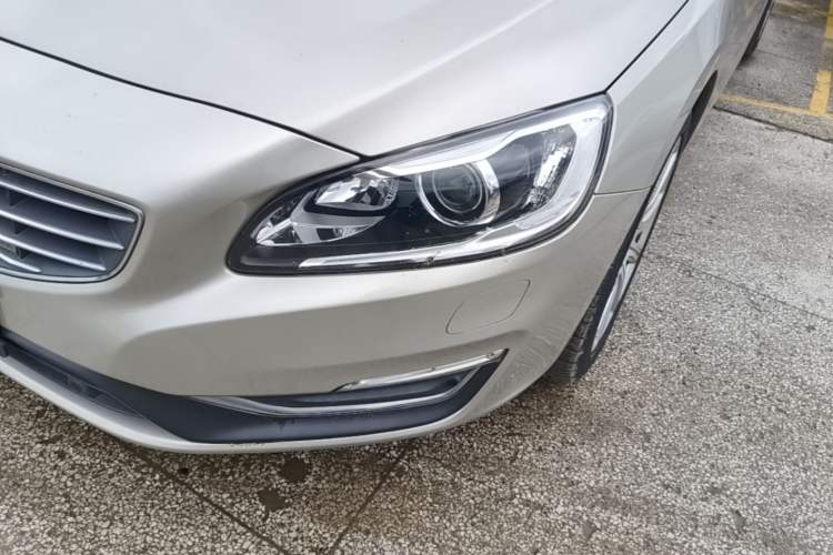 Used Volvo S60 New Energy 2015 S60L E-Drive Hybrid T6 Smart Drive Edition Left Front Headlight