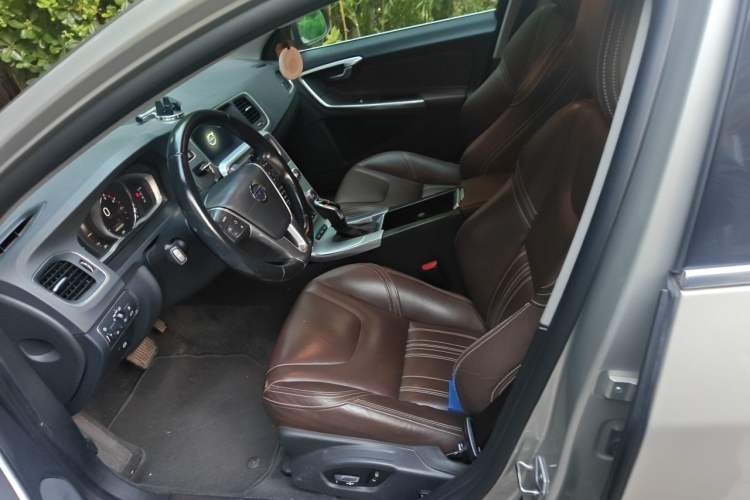 Used Volvo S60 New Energy 2015 S60L E-Drive Hybrid T6 Smart Drive Edition Left Front Seat