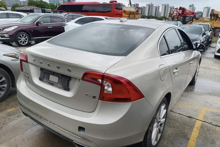 Used Volvo S60 New Energy 2015 S60L E-Drive Hybrid T6 Smart Drive Edition Rear Right 45 Deg