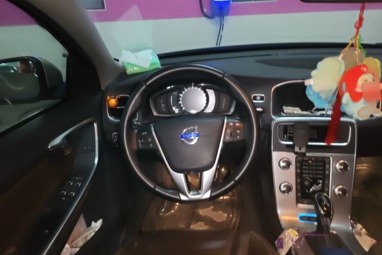 Used Volvo S60 New Energy 2015 S60L E-Drive Hybrid T6 Smart Drive Edition Steering Wheel
