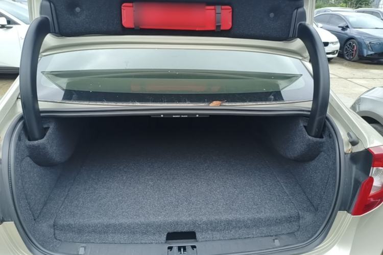 Used Volvo S60 New Energy 2015 S60L E-Drive Hybrid T6 Smart Drive Edition Trunk