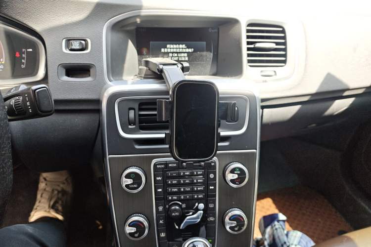 Used Volvo S60 New Energy 2015 S60L E-Drive Hybrid T6 Smart Drive Edition Audio And AC Panel