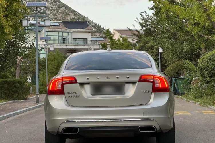 Used Volvo S60 New Energy 2015 S60L E-Drive Hybrid T6 Smart Drive Edition Exterior 4