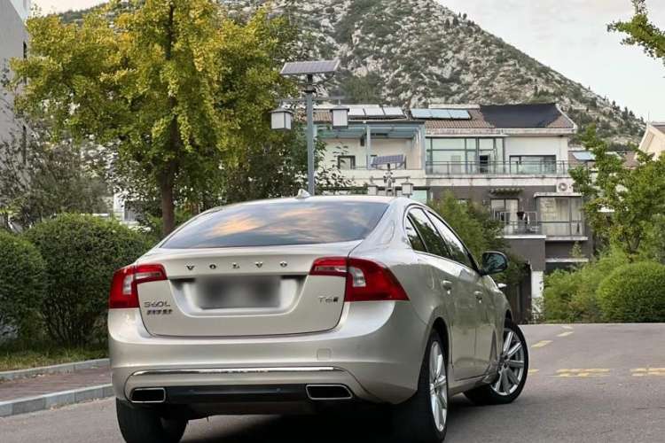 Used Volvo S60 New Energy 2015 S60L E-Drive Hybrid T6 Smart Drive Edition Exterior 5