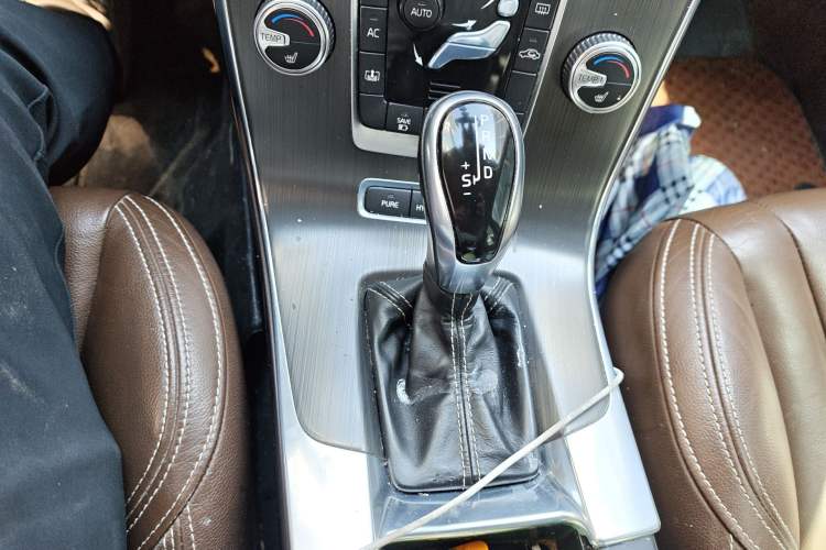 Used Volvo S60 New Energy 2015 S60L E-Drive Hybrid T6 Smart Drive Edition Gear Lever