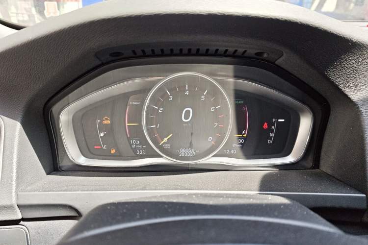 Used Volvo S60 New Energy 2015 S60L E-Drive Hybrid T6 Smart Drive Edition Instrument Cluster