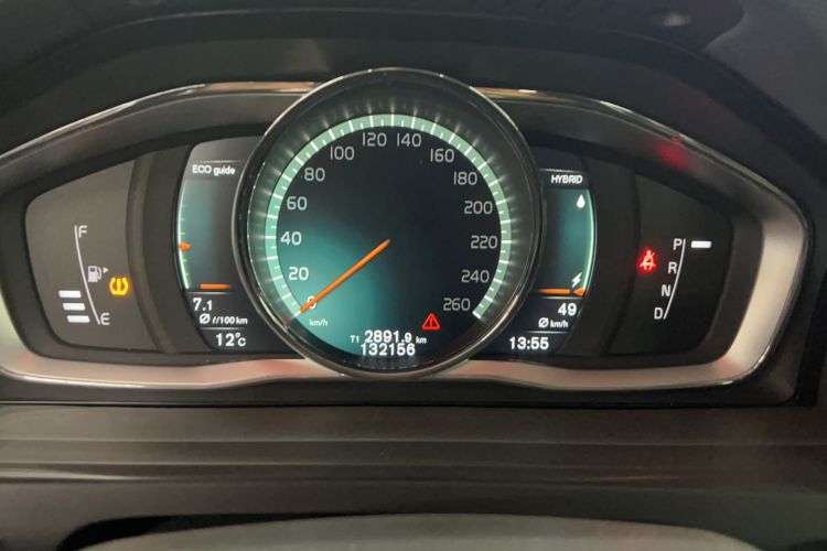 Used Volvo S60 New Energy 2015 S60L E-Drive Hybrid T6 Smart Drive Edition Odometer Close Up