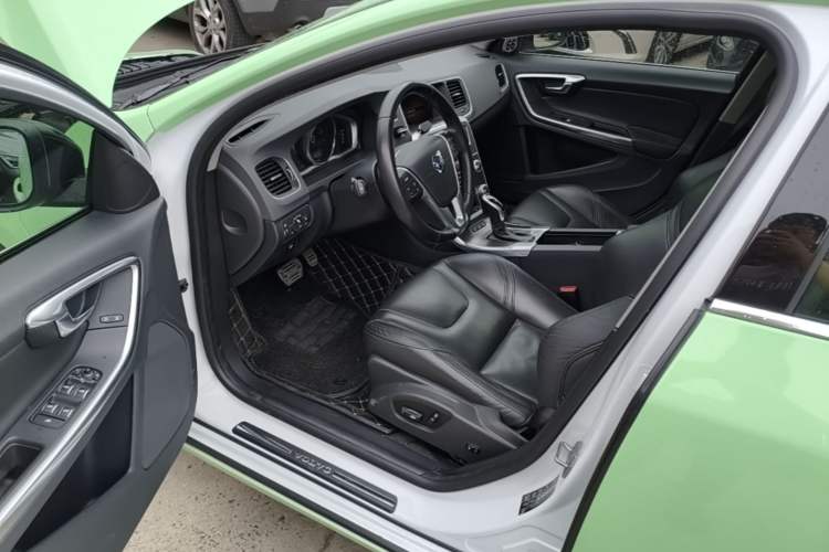 Used Volvo S60 New Energy 2015 S60L E-Drive Hybrid T6 Smart Drive Edition Driver Seat