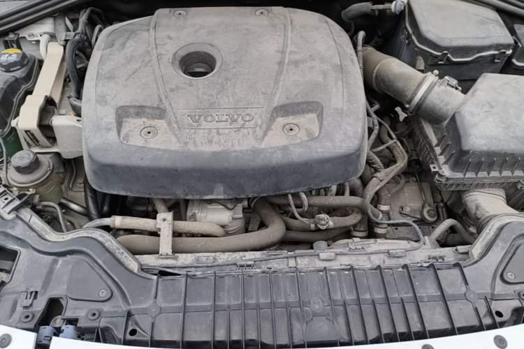 Used Volvo S60 New Energy 2015 S60L E-Drive Hybrid T6 Smart Drive Edition Engine Bay