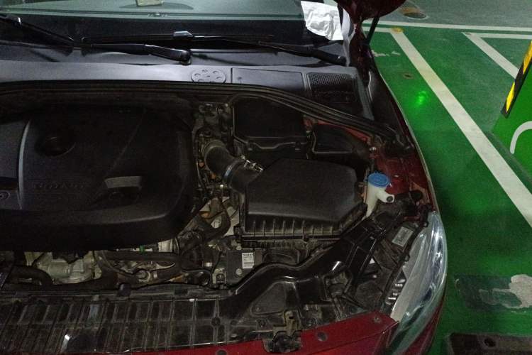 Used Volvo S60 New Energy 2015 S60L E-Drive Hybrid T6 Smart Drive Edition Engine Bay Left