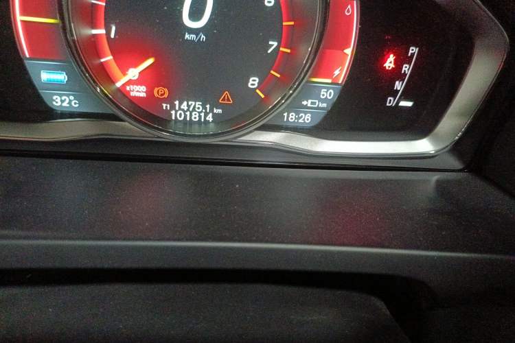 Used Volvo S60 New Energy 2015 S60L E-Drive Hybrid T6 Smart Drive Edition Odometer Close Up
