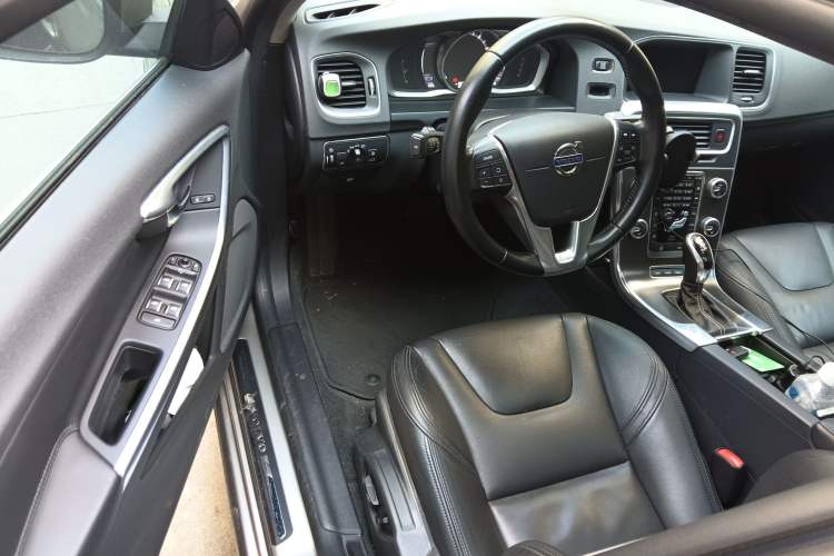 Used Volvo S60 New Energy 2015 S60L E-Drive Hybrid T6 Smart Drive Edition Driver Seat