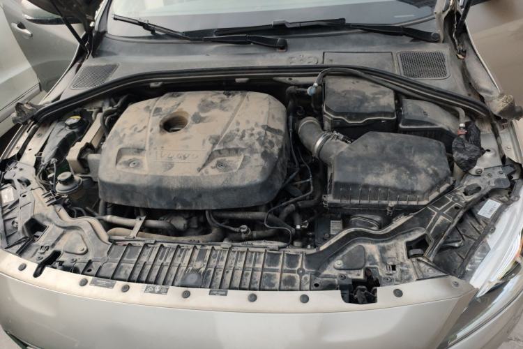 Used Volvo S60 New Energy 2015 S60L E-Drive Hybrid T6 Smart Drive Edition Engine Bay