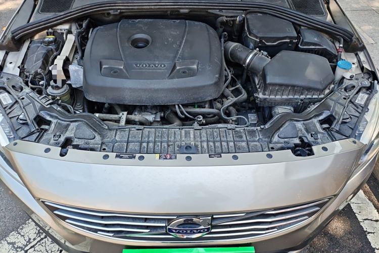 Used Volvo S60 New Energy 2015 S60L E-Drive Hybrid T6 Smart Drive Edition Engine Bay