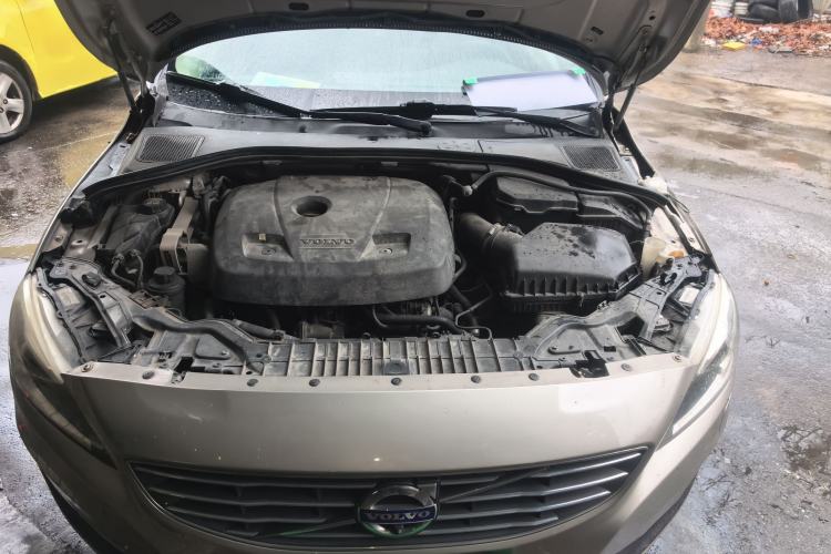 Used Volvo S60 New Energy 2015 S60L E-Drive Hybrid T6 Smart Drive Edition Engine Bay