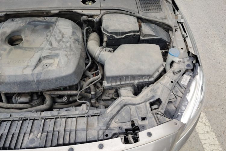 Used Volvo S60 New Energy 2015 S60L E-Drive Hybrid T6 Smart Drive Edition Engine Bay Left
