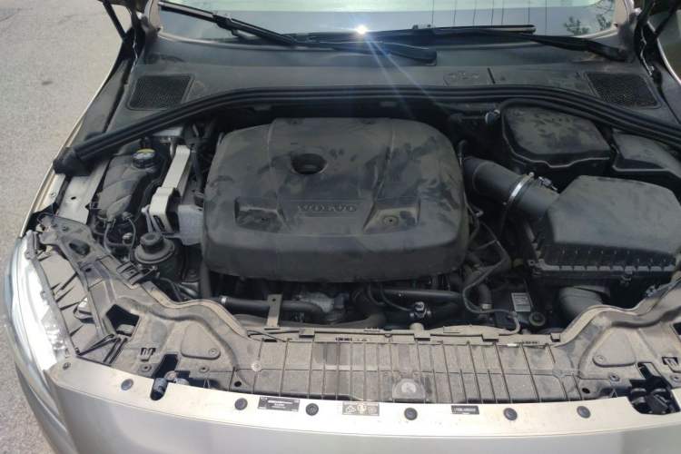Used Volvo S60 New Energy 2015 S60L E-Drive Hybrid T6 Smart Drive Edition Engine Bay
