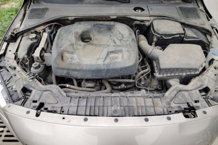 Used Volvo S60 New Energy 2015 S60L E-Drive Hybrid T6 Smart Drive Edition Engine Bay