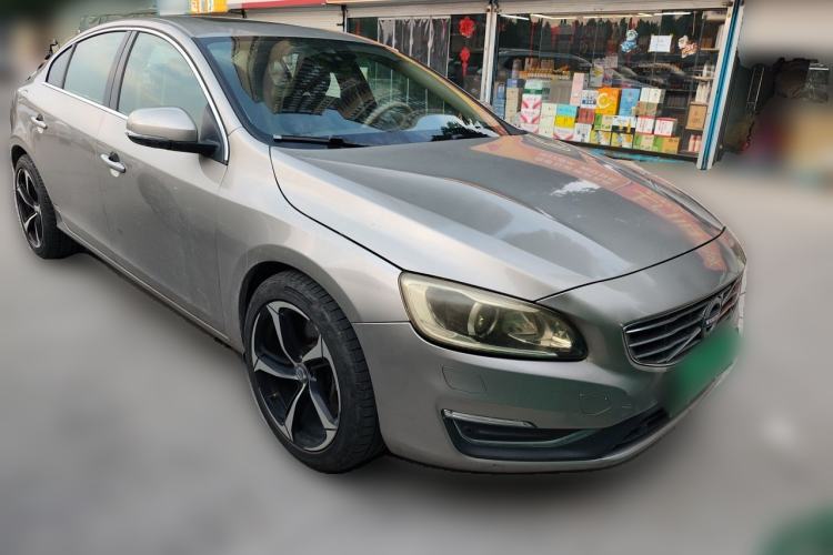 Used Volvo S60 New Energy 2015 S60L E-Drive Hybrid T6 Smart Drive Edition Front Right 45 Deg