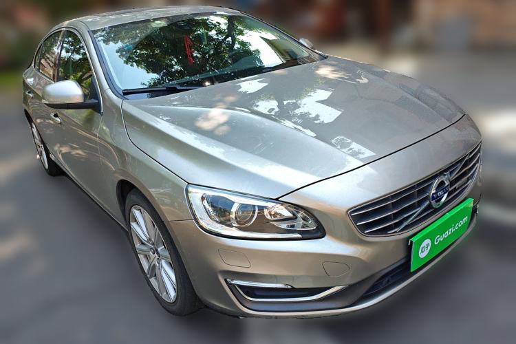 Used Volvo S60 New Energy 2015 S60L E-Drive Hybrid T6 Smart Drive Edition Front Right 45 Deg