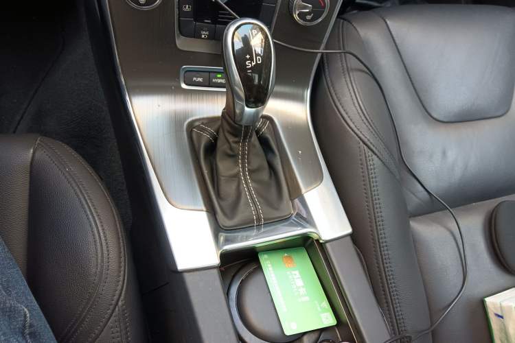 Used Volvo S60 New Energy 2015 S60L E-Drive Hybrid T6 Smart Drive Edition Gear Lever