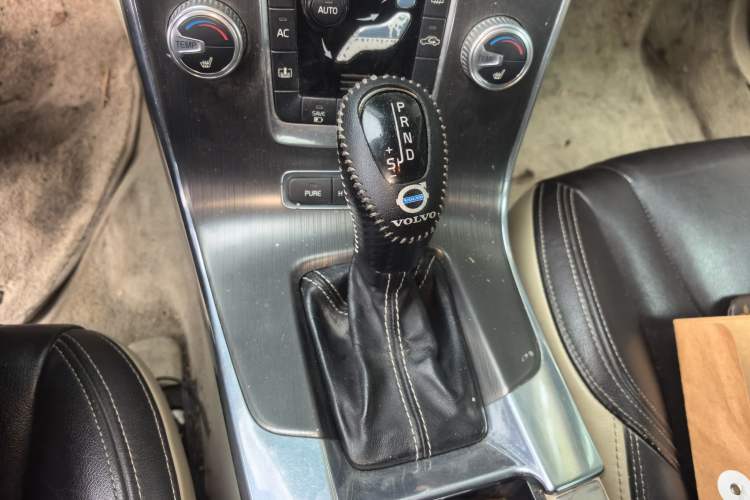 Used Volvo S60 New Energy 2015 S60L E-Drive Hybrid T6 Smart Drive Edition Gear Lever