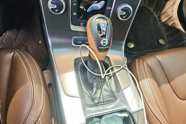 Used Volvo S60 New Energy 2015 S60L E-Drive Hybrid T6 Smart Drive Edition Gear Lever