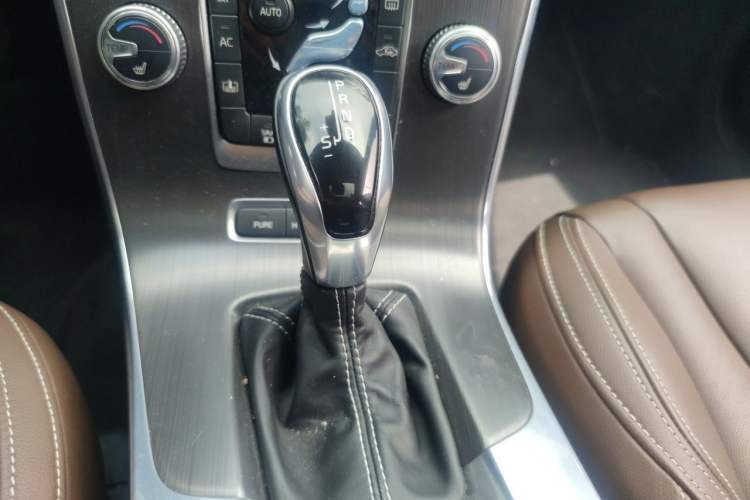 Used Volvo S60 New Energy 2015 S60L E-Drive Hybrid T6 Smart Drive Edition Gear Lever