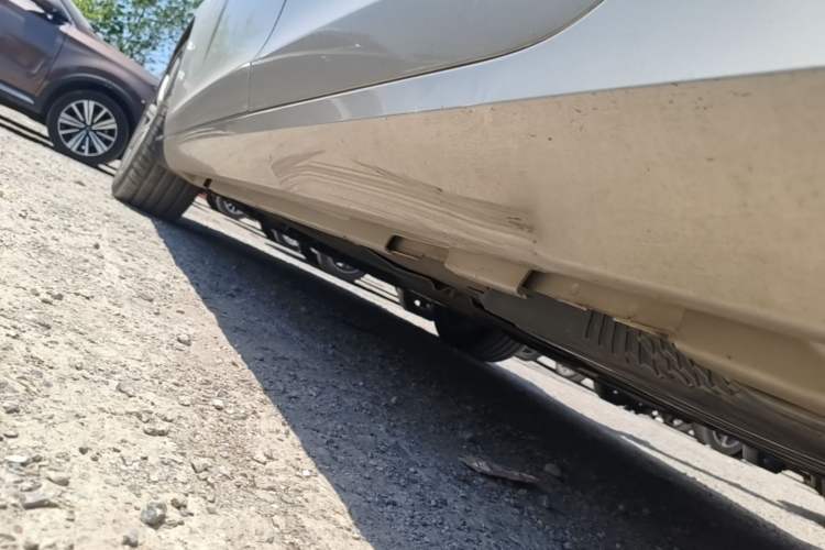 Used Volvo S60 New Energy 2015 S60L E-Drive Hybrid T6 Smart Drive Edition Left Side Sill