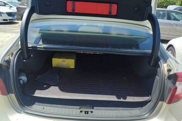 Used Volvo S60 New Energy 2015 S60L E-Drive Hybrid T6 Smart Drive Edition Trunk