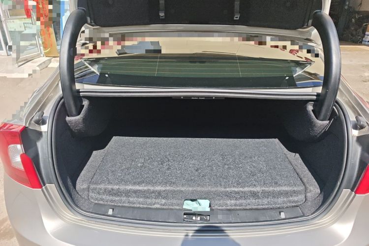 Used Volvo S60 New Energy 2015 S60L E-Drive Hybrid T6 Smart Drive Edition Trunk