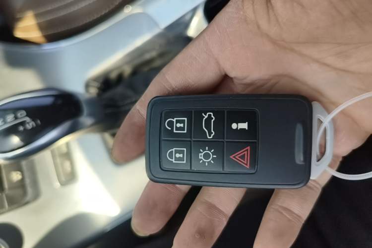 Used Volvo S60 New Energy 2015 S60L E-Drive Hybrid T6 Smart Drive Edition Vehicle Key